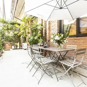  Appartamento Elegant Fornasa Vecia, Canal View With A Beautiful Garden R&r Italia
